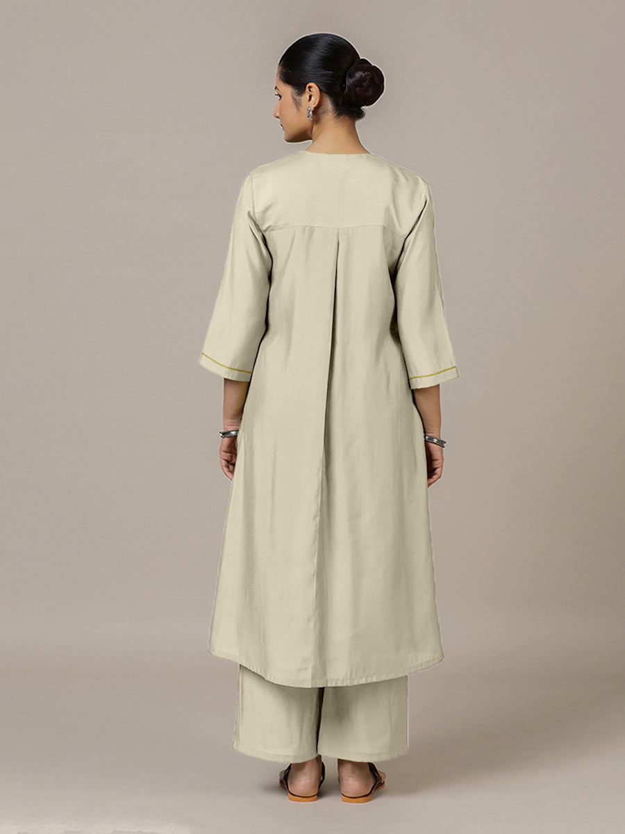 Alisha x Rozaana Kurta, in Cream Viscose, featuring three quarter sleeves and v-neckline, made for daily & work (view 2).