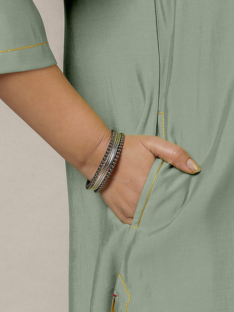 Alisha x Rozaana Kurta, in Green Viscose, featuring three quarter sleeves and v-neckline, made for daily & work (view 4).