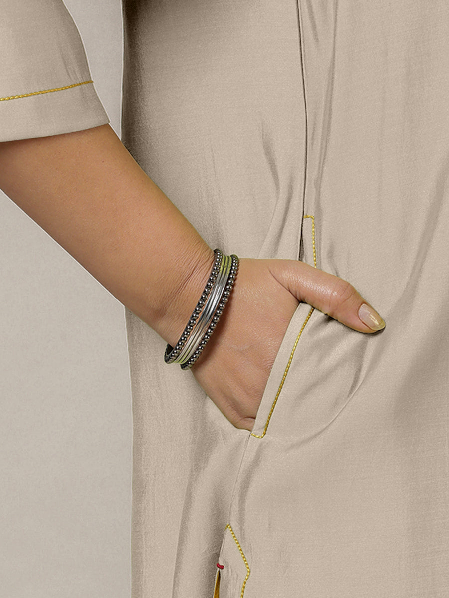Alisha x Rozaana Kurta, in Grey Viscose, featuring three quarter sleeves and v-neckline, made for daily & work (view 4).