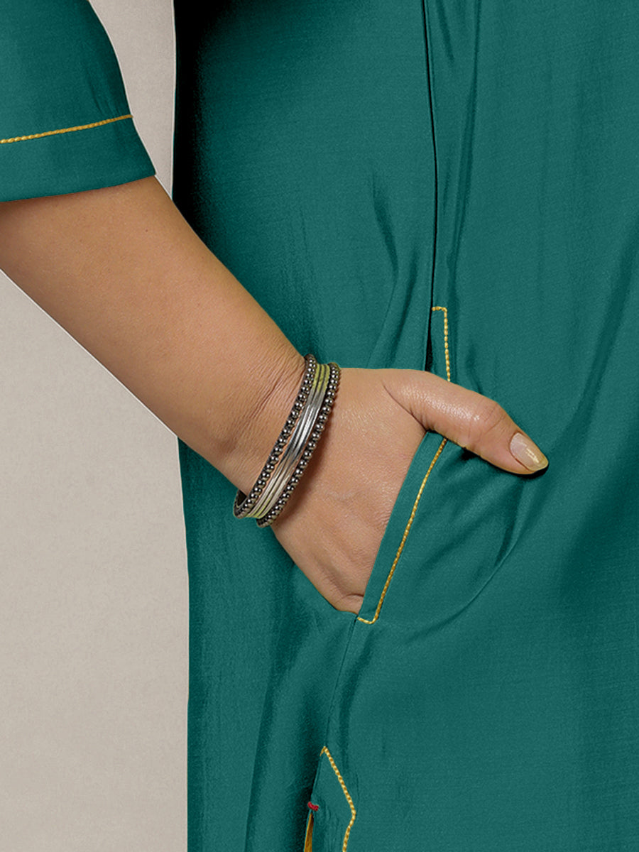 Alisha x Rozaana Kurta, in Green Viscose, featuring three quarter sleeves and v-neckline, made for daily & work (view 4).
