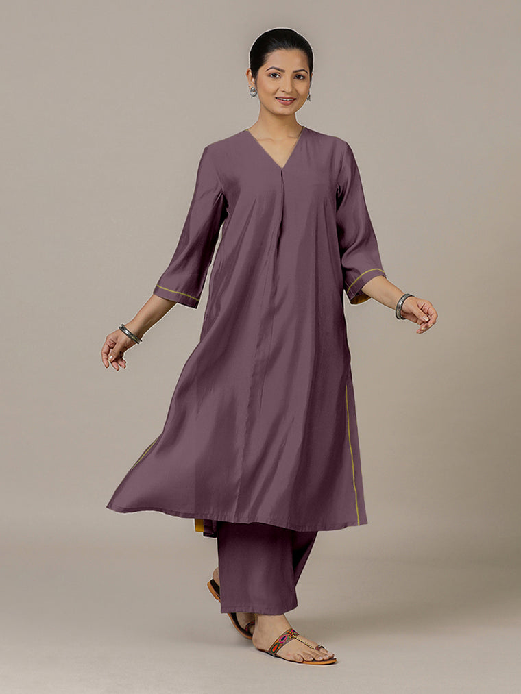 Alisha x Rozaana Kurta, in Purple Viscose, featuring three quarter sleeves and v-neckline, made for daily & work.