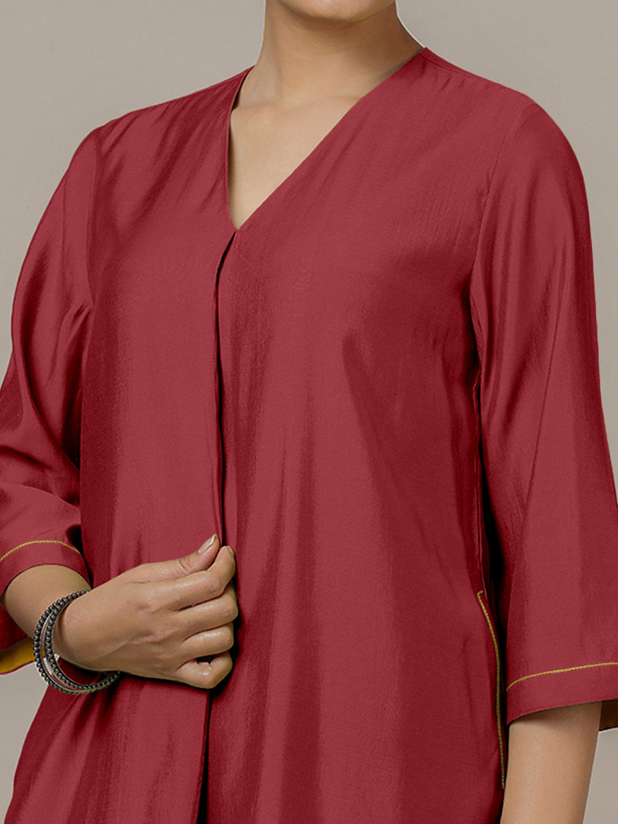 Alisha x Rozaana Kurta, in Red Viscose, featuring three quarter sleeves and v-neckline, made for daily & work (view 3).