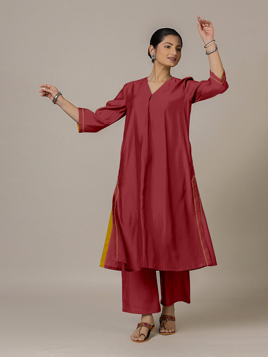 Alisha x Rozaana Kurta, in Red Viscose, featuring three quarter sleeves and v-neckline, made for daily & work (view 5).
