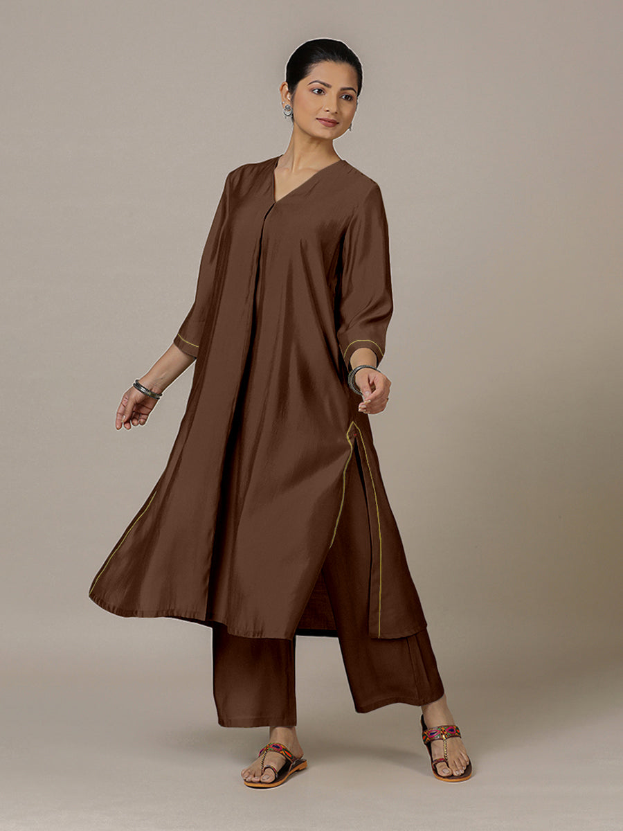 Alisha x Rozaana Kurta, in Brown Viscose, featuring three quarter sleeves and v-neckline, made for daily & work (view 5).