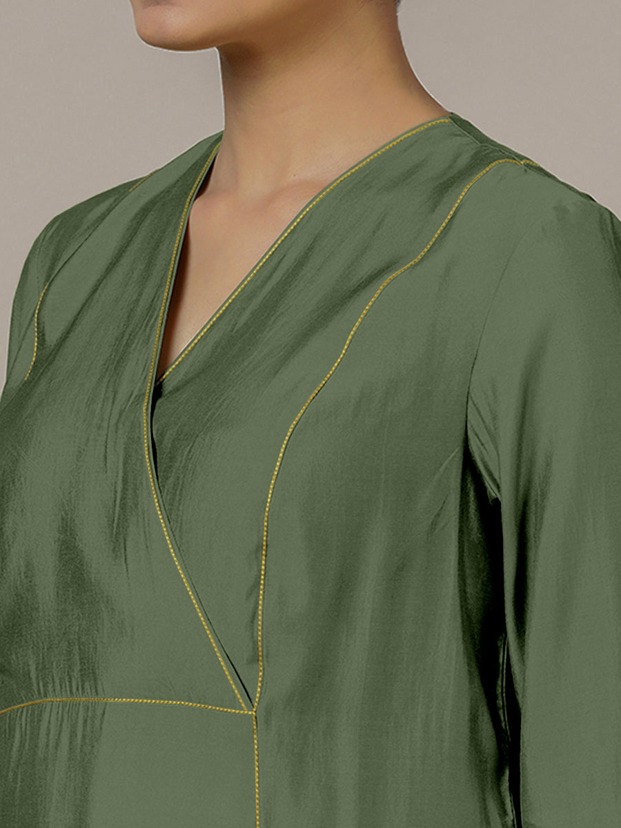Amal x Rozaana Kurta, in Green Viscose, featuring three quarter sleeves and overlap v-neckline, made for daily & work (view 3).