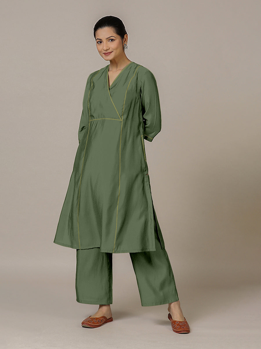 Amal x Rozaana Kurta, in Green Viscose, featuring three quarter sleeves and overlap v-neckline, made for daily & work (view 6).