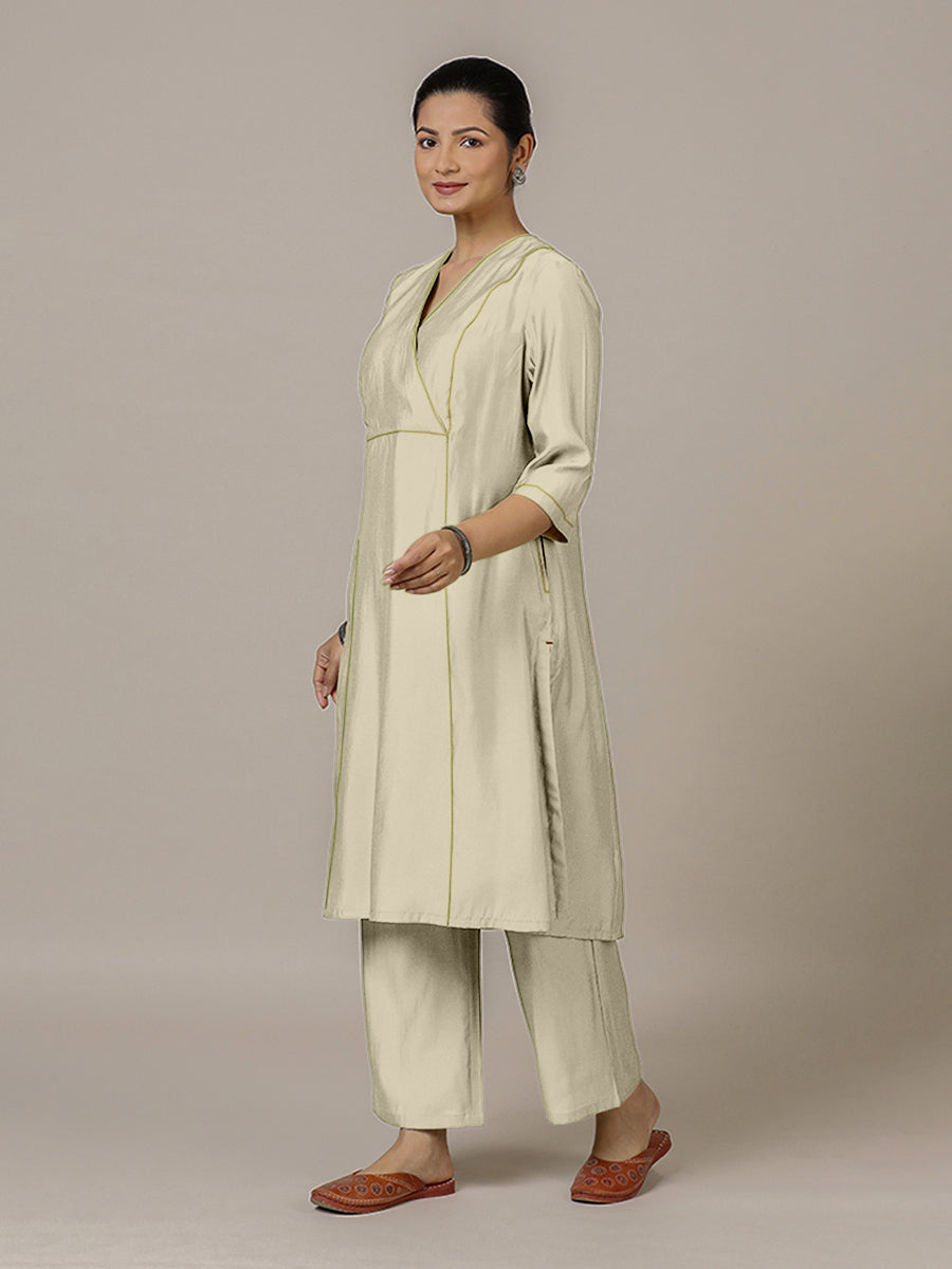 Amal x Rozaana Kurta, in Cream Viscose, featuring three quarter sleeves and overlap v-neckline, made for daily & work.