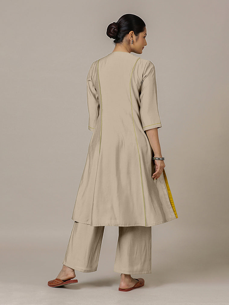 Amal x Rozaana Kurta, in Grey Viscose, featuring three quarter sleeves and overlap v-neckline, made for daily & work (view 2).