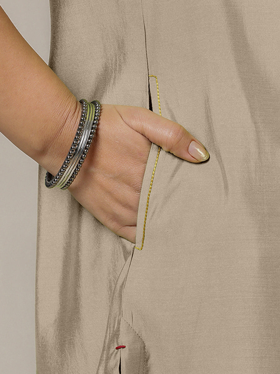 Amal x Rozaana Kurta, in Grey Viscose, featuring three quarter sleeves and overlap v-neckline, made for daily & work (view 4).