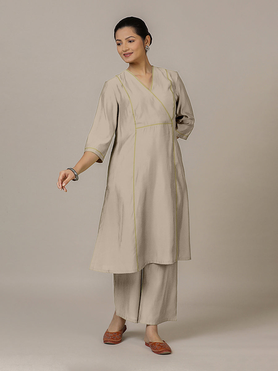 Amal x Rozaana Kurta, in Grey Viscose, featuring three quarter sleeves and overlap v-neckline, made for daily & work (view 5).