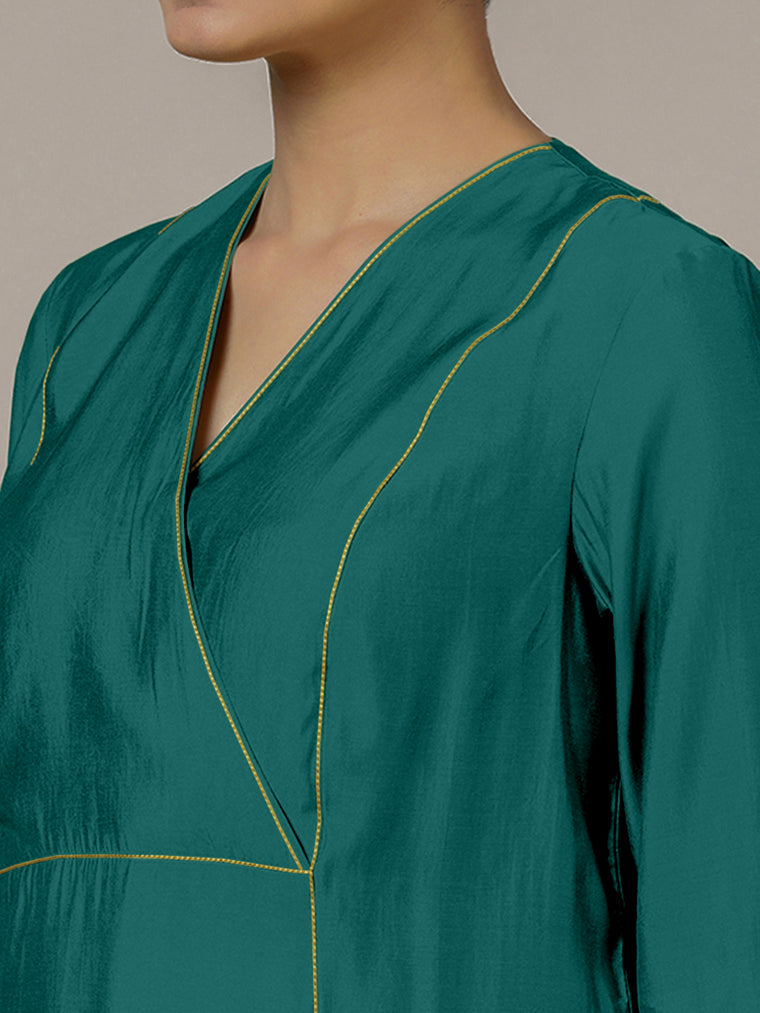 Amal x Rozaana Kurta, in Green Viscose, featuring three quarter sleeves and overlap v-neckline, made for daily & work (view 3).