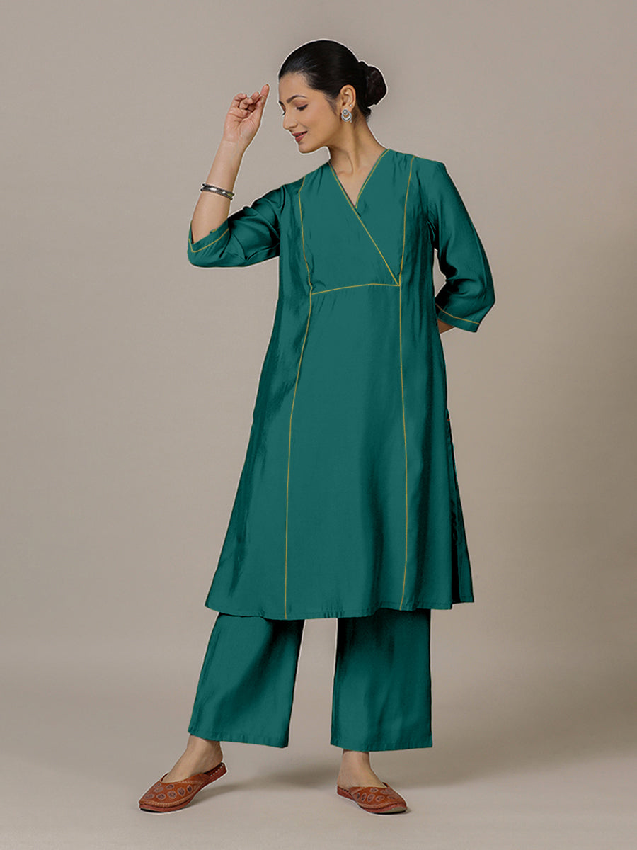 Amal x Rozaana Kurta, in Green Viscose, featuring three quarter sleeves and overlap v-neckline, made for daily & work (view 7).