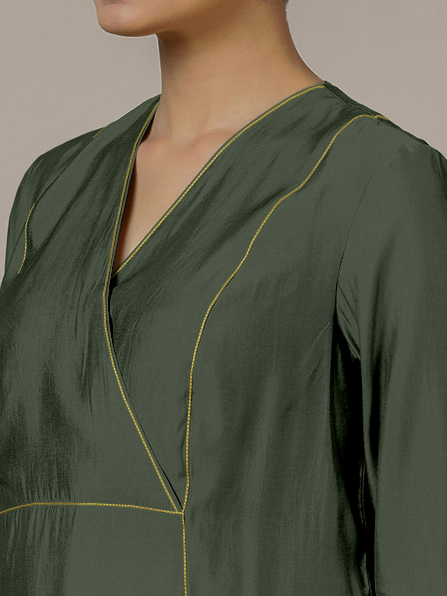 Amal x Rozaana Kurta, in Green Viscose, featuring three quarter sleeves and overlap v-neckline, made for daily & work (view 3).
