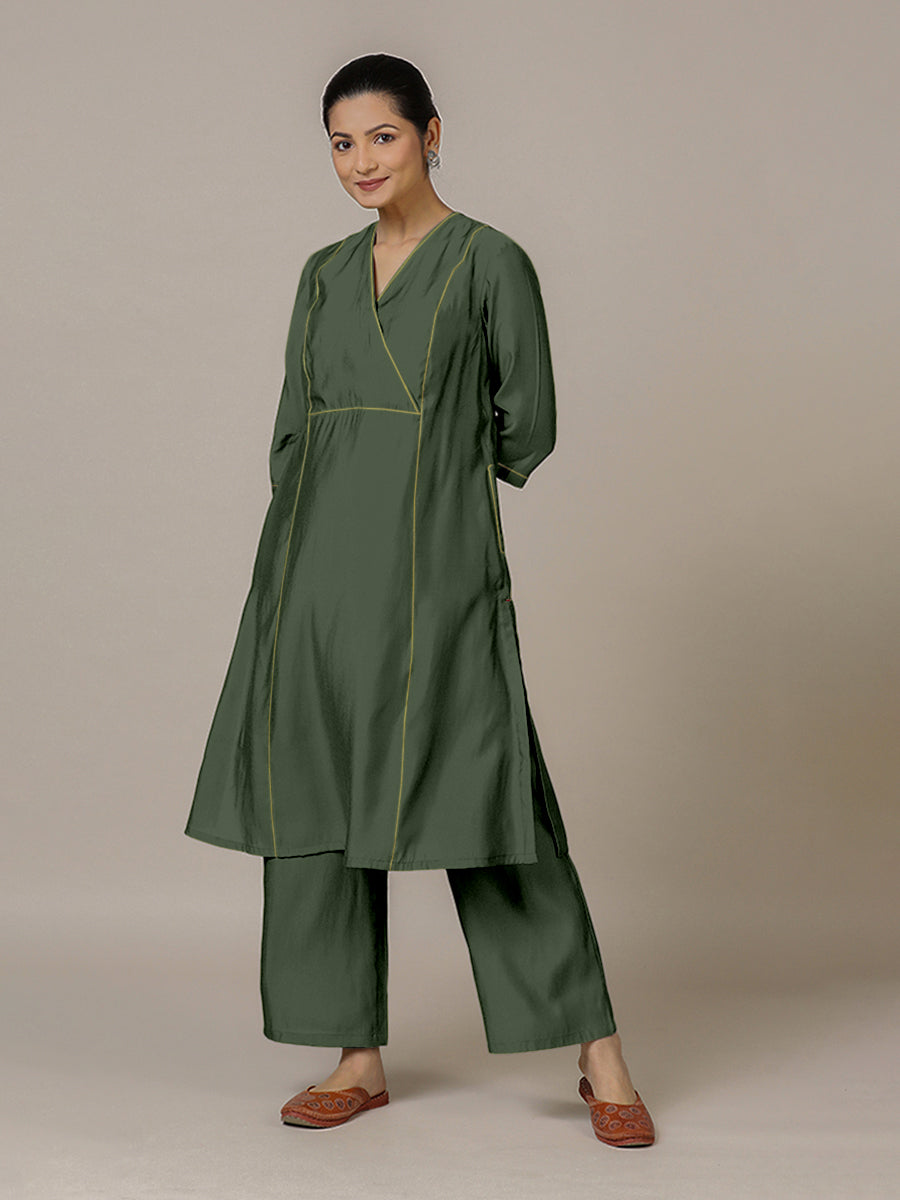Amal x Rozaana Kurta, in Green Viscose, featuring three quarter sleeves and overlap v-neckline, made for daily & work (view 5).