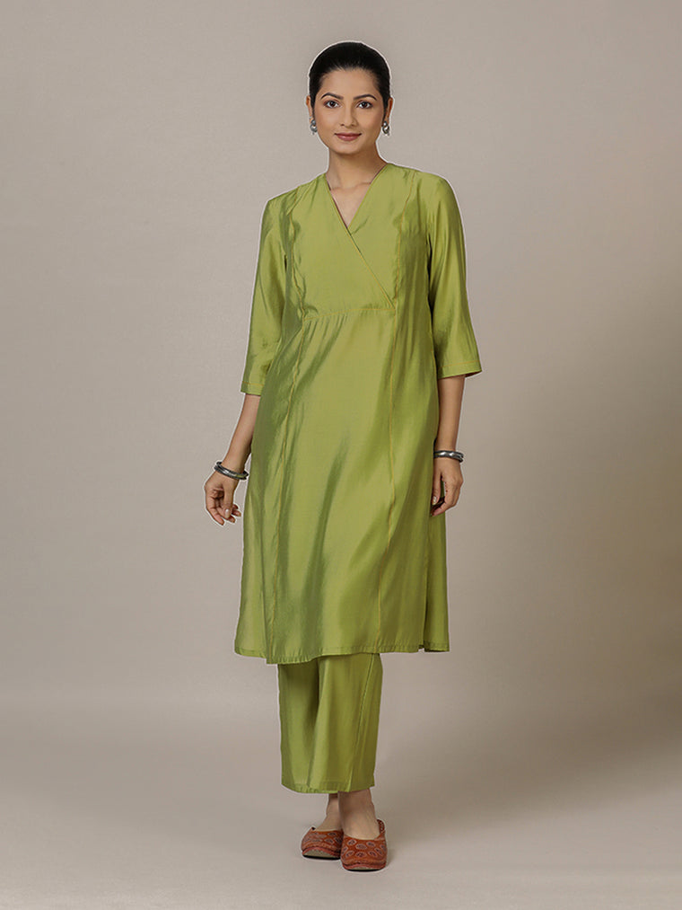 Amal x Rozaana Kurta, in Green Viscose, featuring three quarter sleeves and overlap v-neckline, made for daily & work.