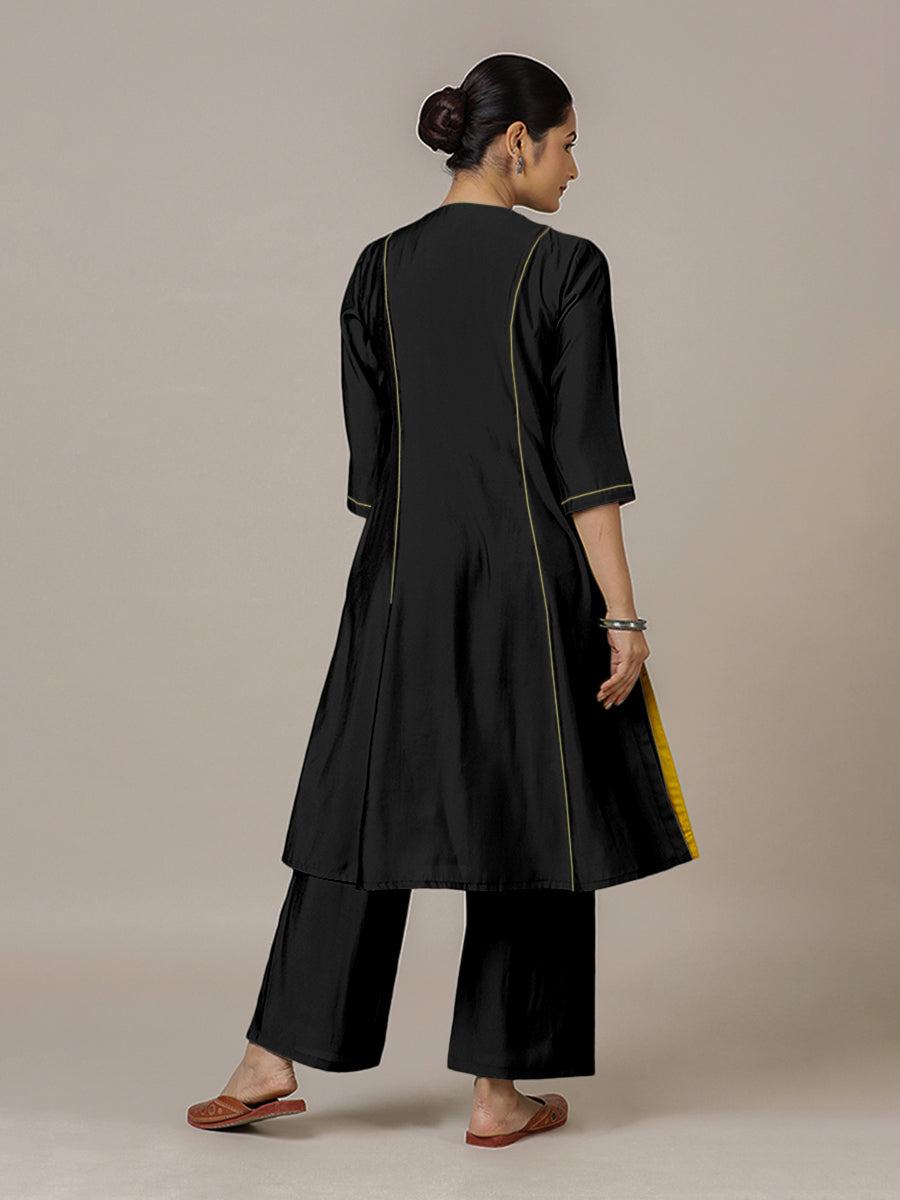 Amal x Rozaana Kurta, in Black Viscose, featuring three quarter sleeves and overlap v-neckline, made for daily & work (view 2).