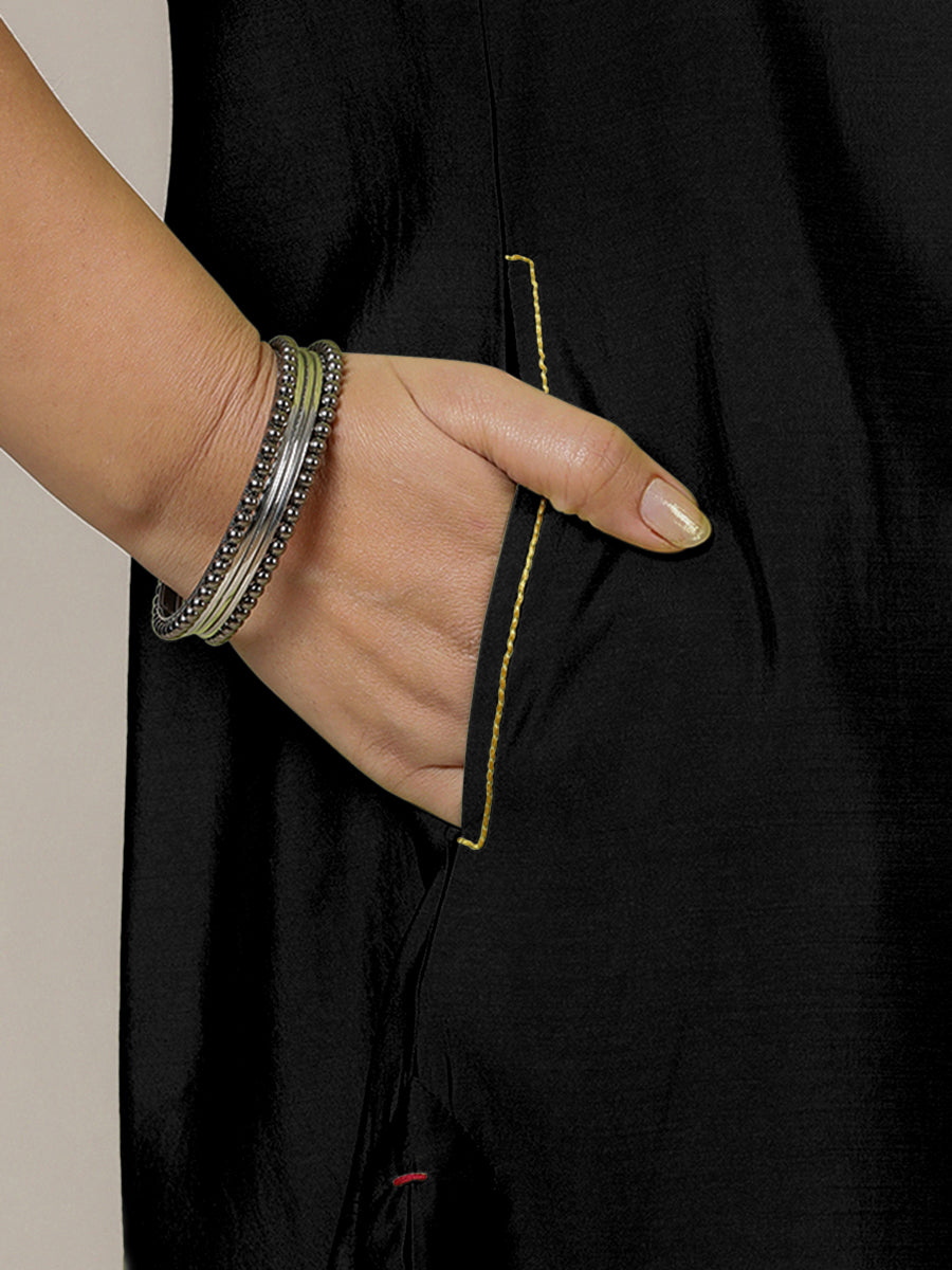 Amal x Rozaana Kurta, in Black Viscose, featuring three quarter sleeves and overlap v-neckline, made for daily & work (view 4).