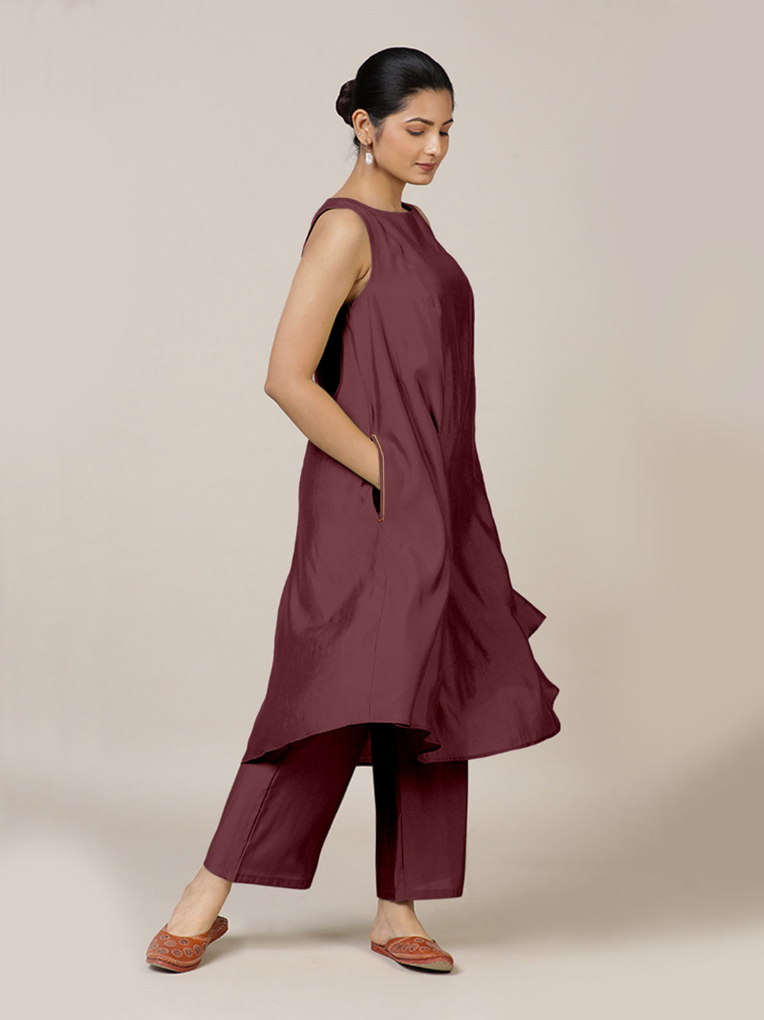 Anoki x Rozaana Kurta, in Maroon Viscose, featuring sleeveless and boat neckline, made for daily & work (view 4).