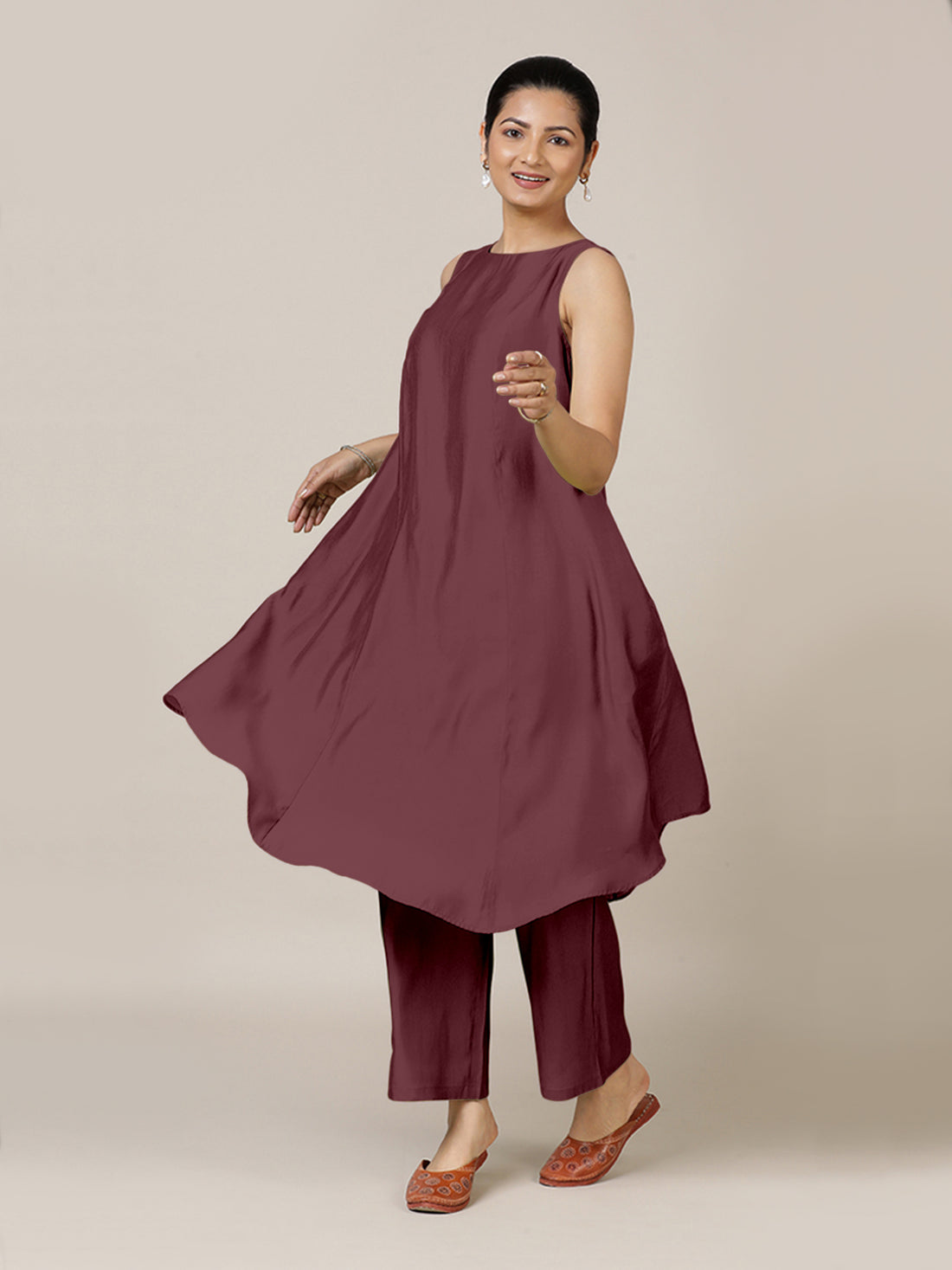 Anoki x Rozaana Kurta, in Maroon Viscose, featuring sleeveless and boat neckline, made for daily & work (view 5).