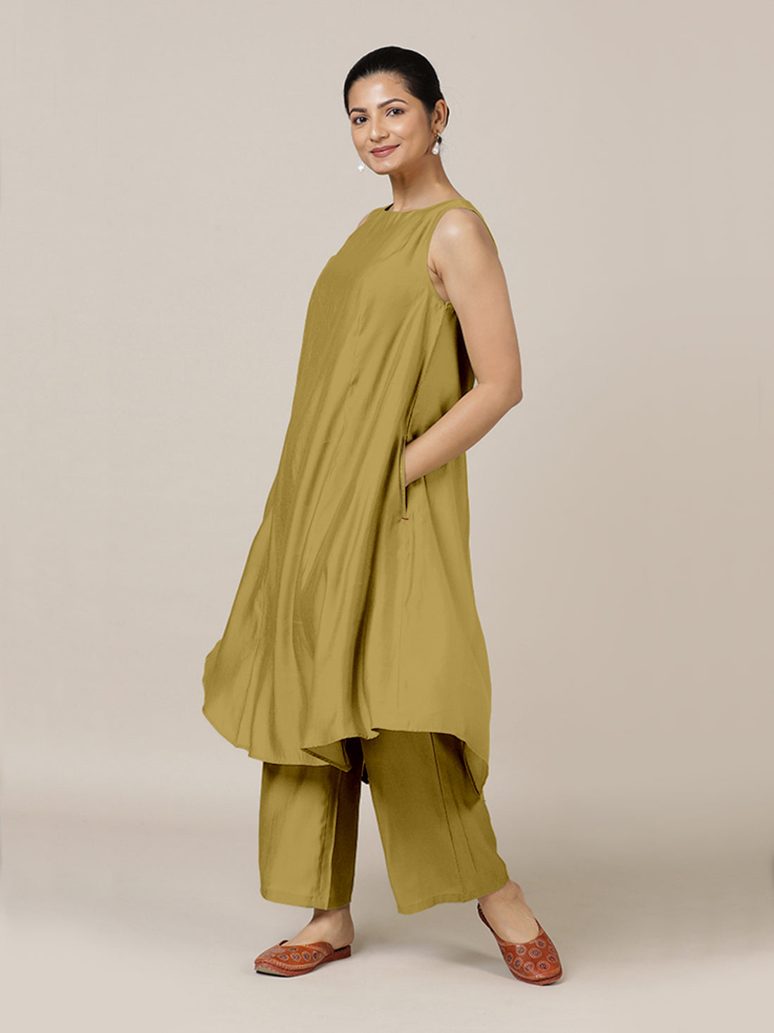 Anoki x Rozaana Kurta, in Yellow Viscose, featuring sleeveless and boat neckline, made for daily & work (view 5).