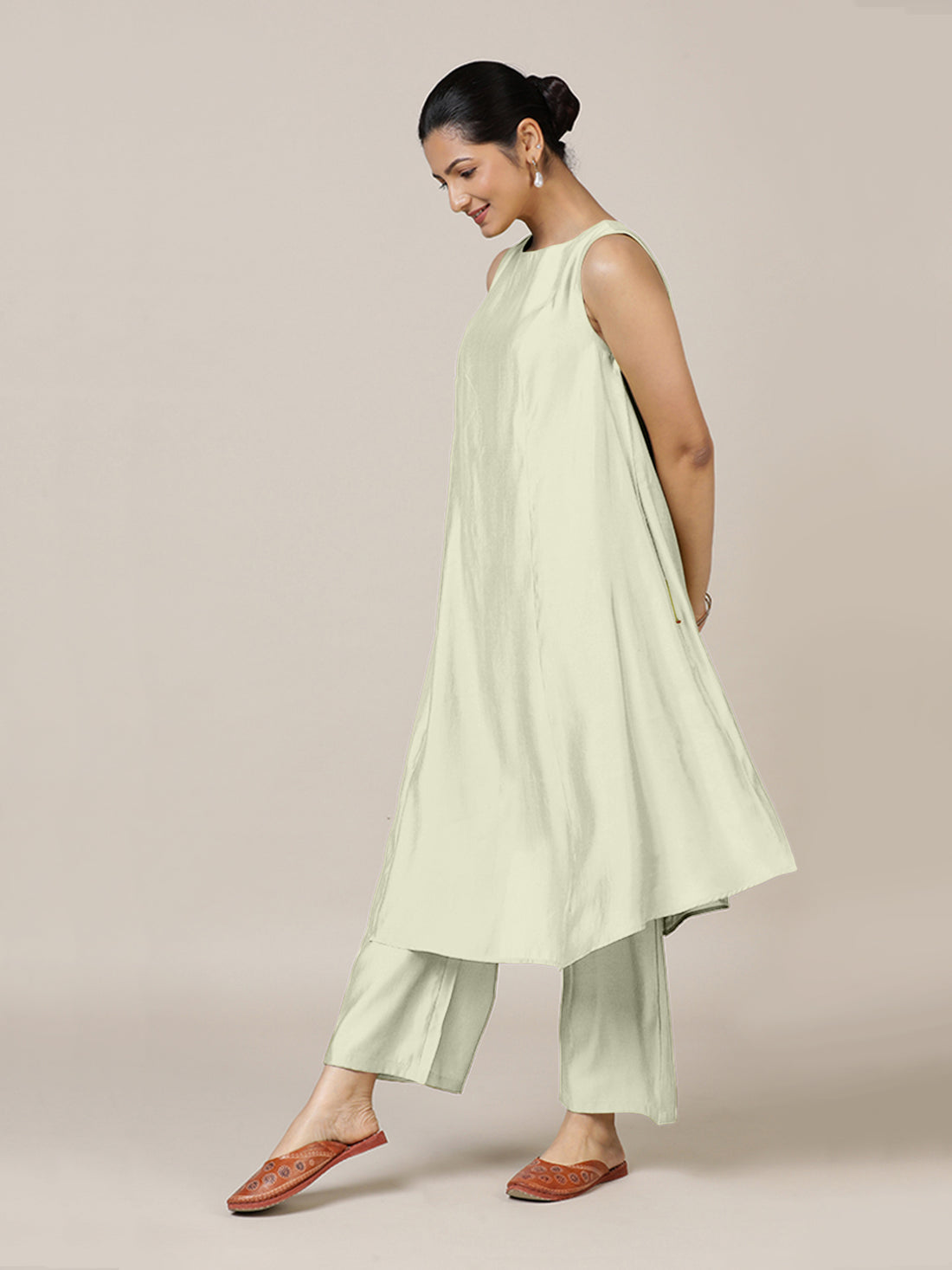 Anoki x Rozaana Kurta, in Cream Viscose, featuring sleeveless and boat neckline, made for daily & work (view 8).