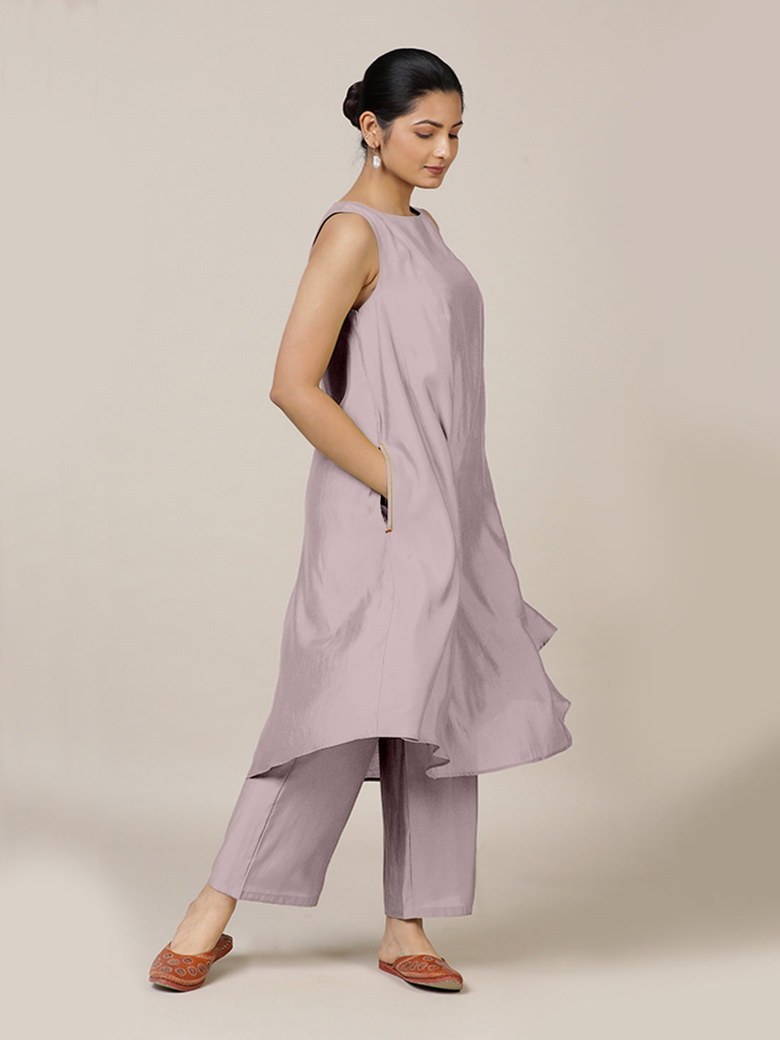 Anoki x Rozaana Kurta, in Purple Viscose, featuring sleeveless and boat neckline, made for daily & work (view 4).
