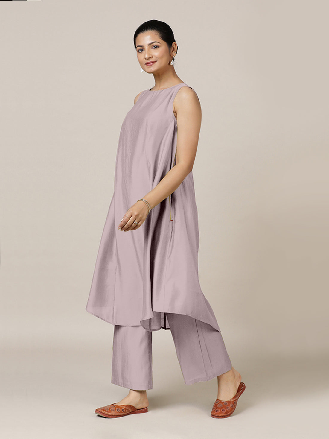 Anoki x Rozaana Kurta, in Purple Viscose, featuring sleeveless and boat neckline, made for daily & work (view 8).