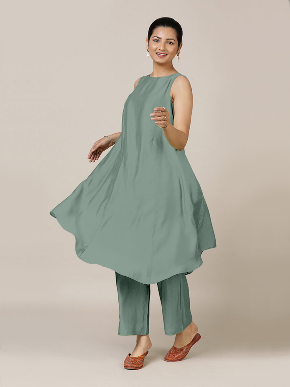 Anoki x Rozaana Kurta, in Green Viscose, featuring sleeveless and boat neckline, made for daily & work (view 6).