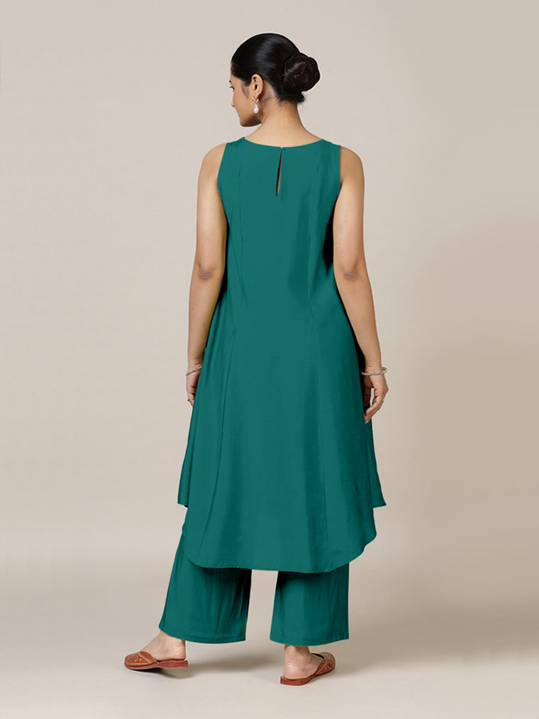 Anoki x Rozaana Kurta, in Green Viscose, featuring sleeveless and boat neckline, made for daily & work (view 2).