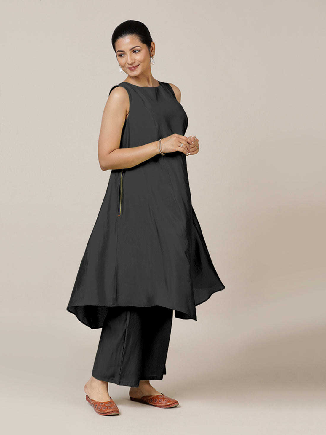 Anoki x Rozaana Kurta, in Black Viscose, featuring sleeveless and boat neckline, made for daily & work (view 7).