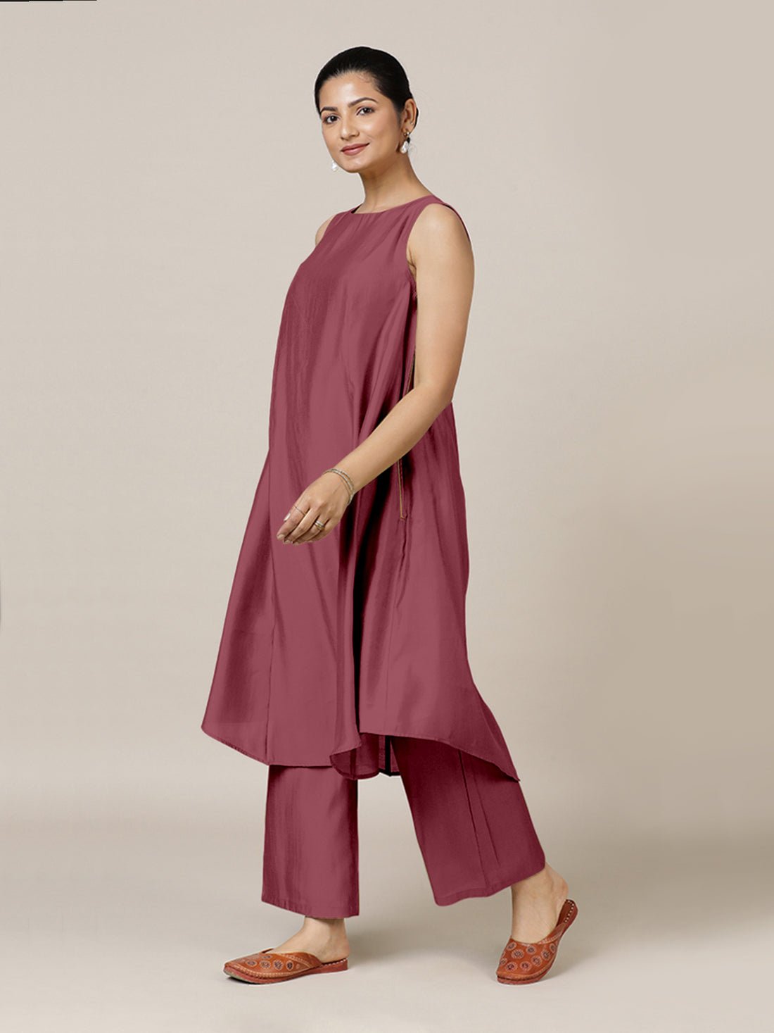 Anoki x Rozaana Kurta, in Pink Viscose, featuring sleeveless and boat neckline, made for daily & work (view 8).