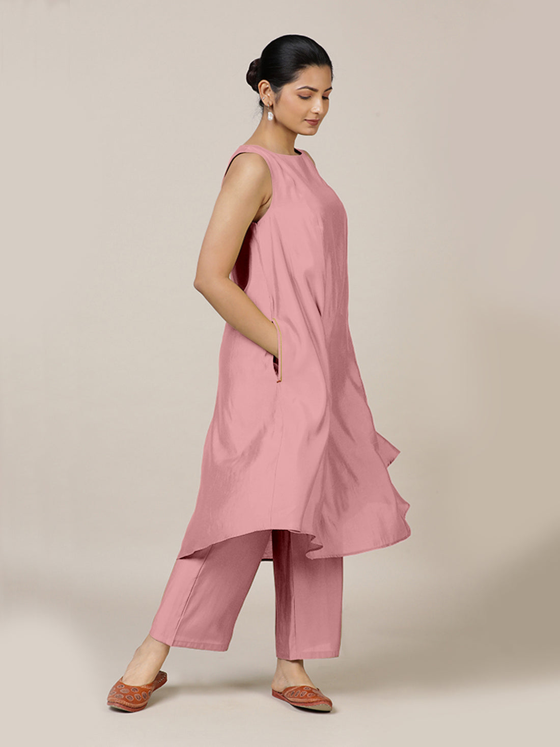 Anoki x Rozaana Kurta, in Pink Viscose, featuring sleeveless and boat neckline, made for daily & work (view 4).