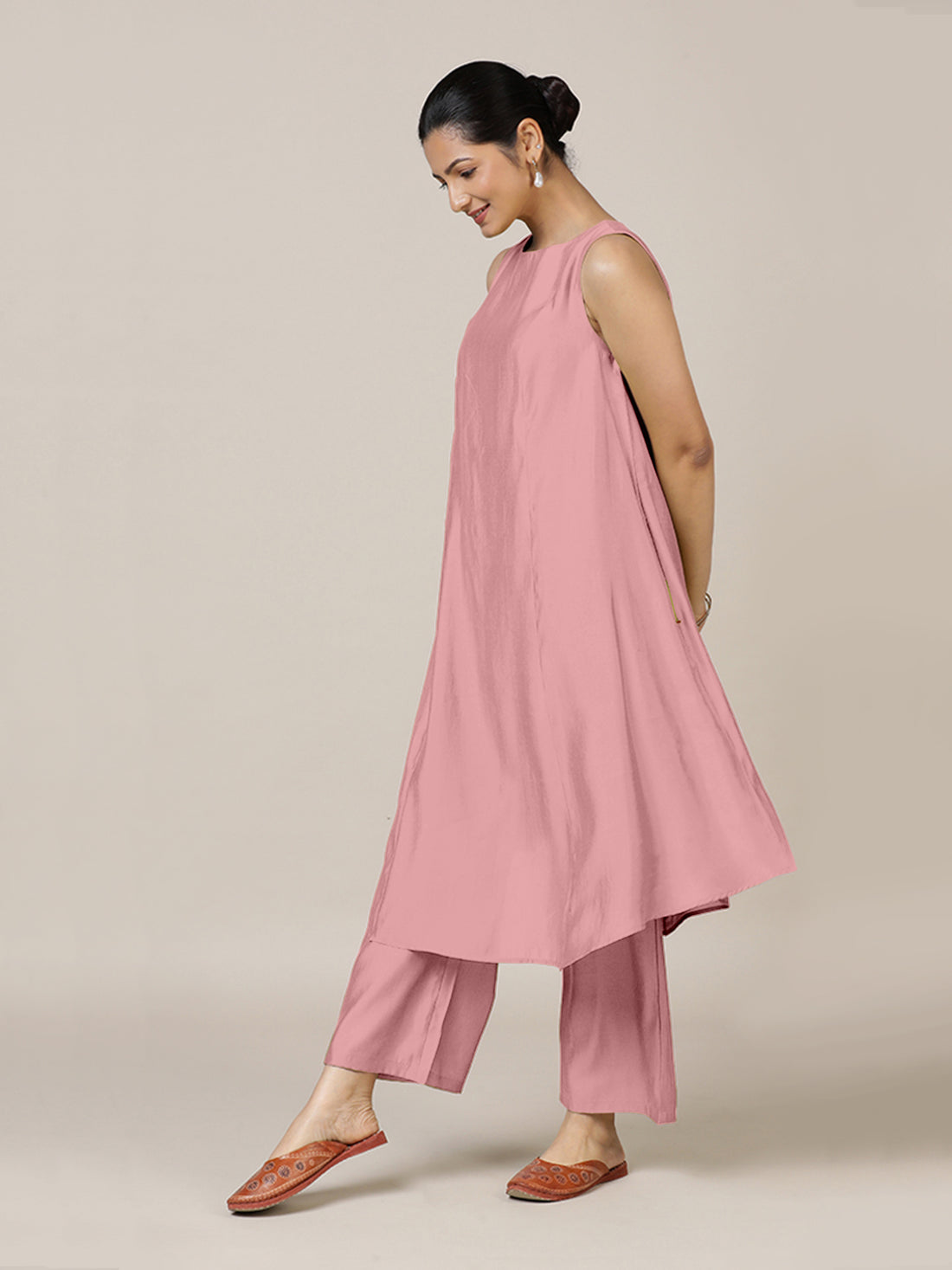 Anoki x Rozaana Kurta, in Pink Viscose, featuring sleeveless and boat neckline, made for daily & work (view 8).