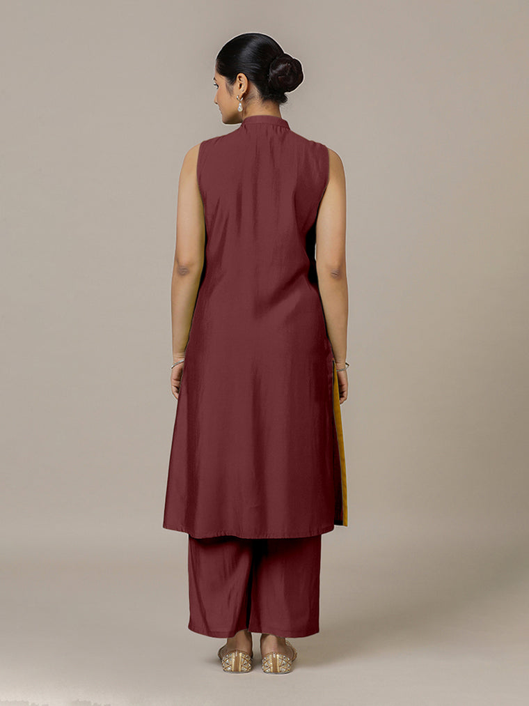 Eira x Rozaana Kurta, in Maroon Viscose, featuring sleeveless and band collar neckline, made for daily & work (view 2).