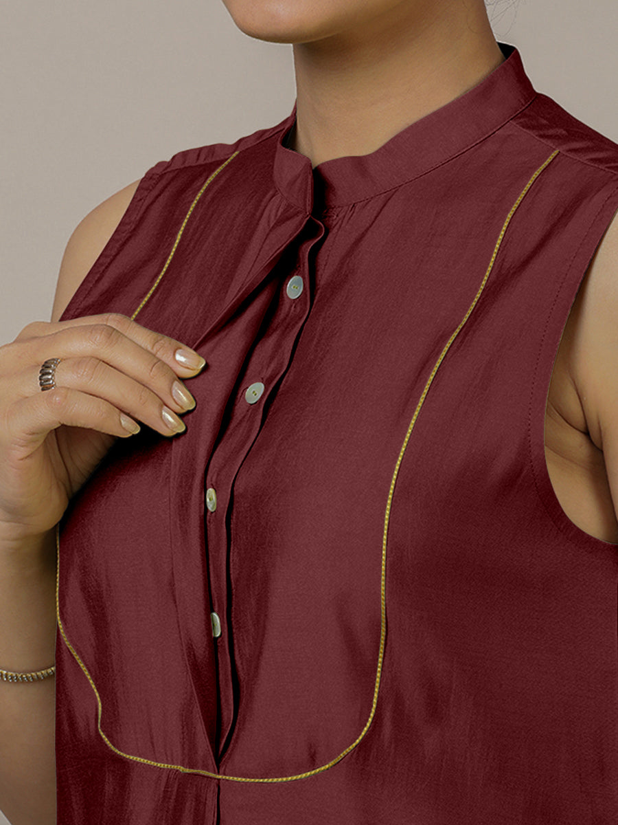 Eira x Rozaana Kurta, in Maroon Viscose, featuring sleeveless and band collar neckline, made for daily & work (view 4).