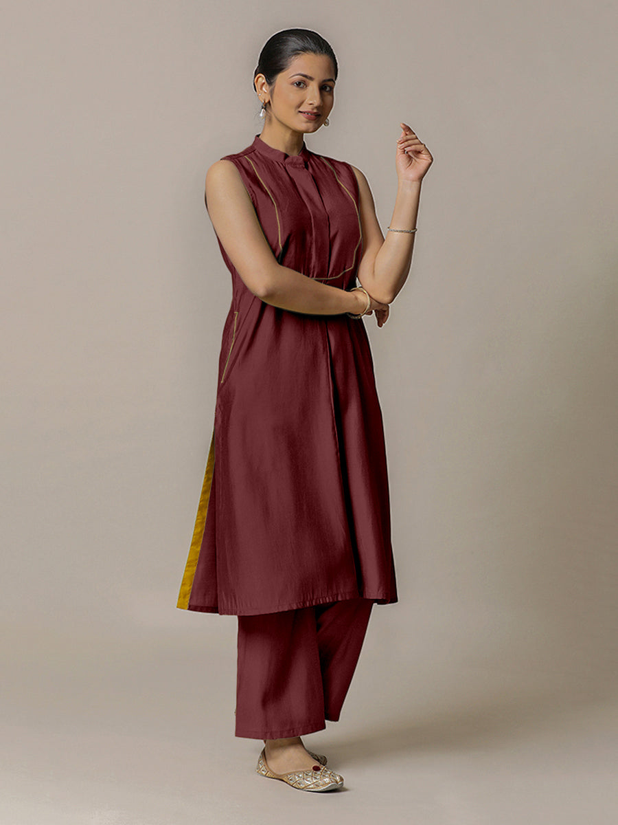 Eira x Rozaana Kurta, in Maroon Viscose, featuring sleeveless and band collar neckline, made for daily & work (view 7).