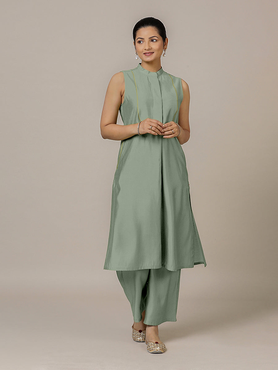 Eira x Rozaana Kurta, in Green Viscose, featuring sleeveless and band collar neckline, made for daily & work (view 6).