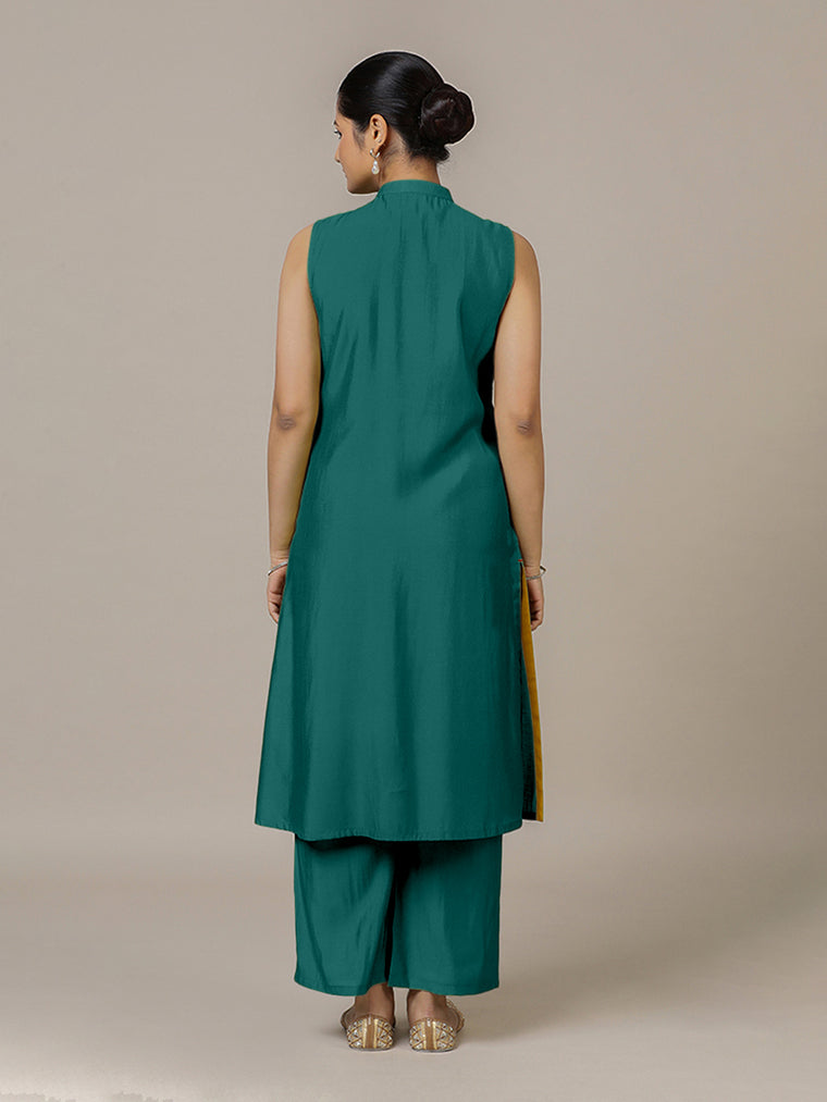 Eira x Rozaana Kurta, in Green Viscose, featuring sleeveless and band collar neckline, made for daily & work (view 2).