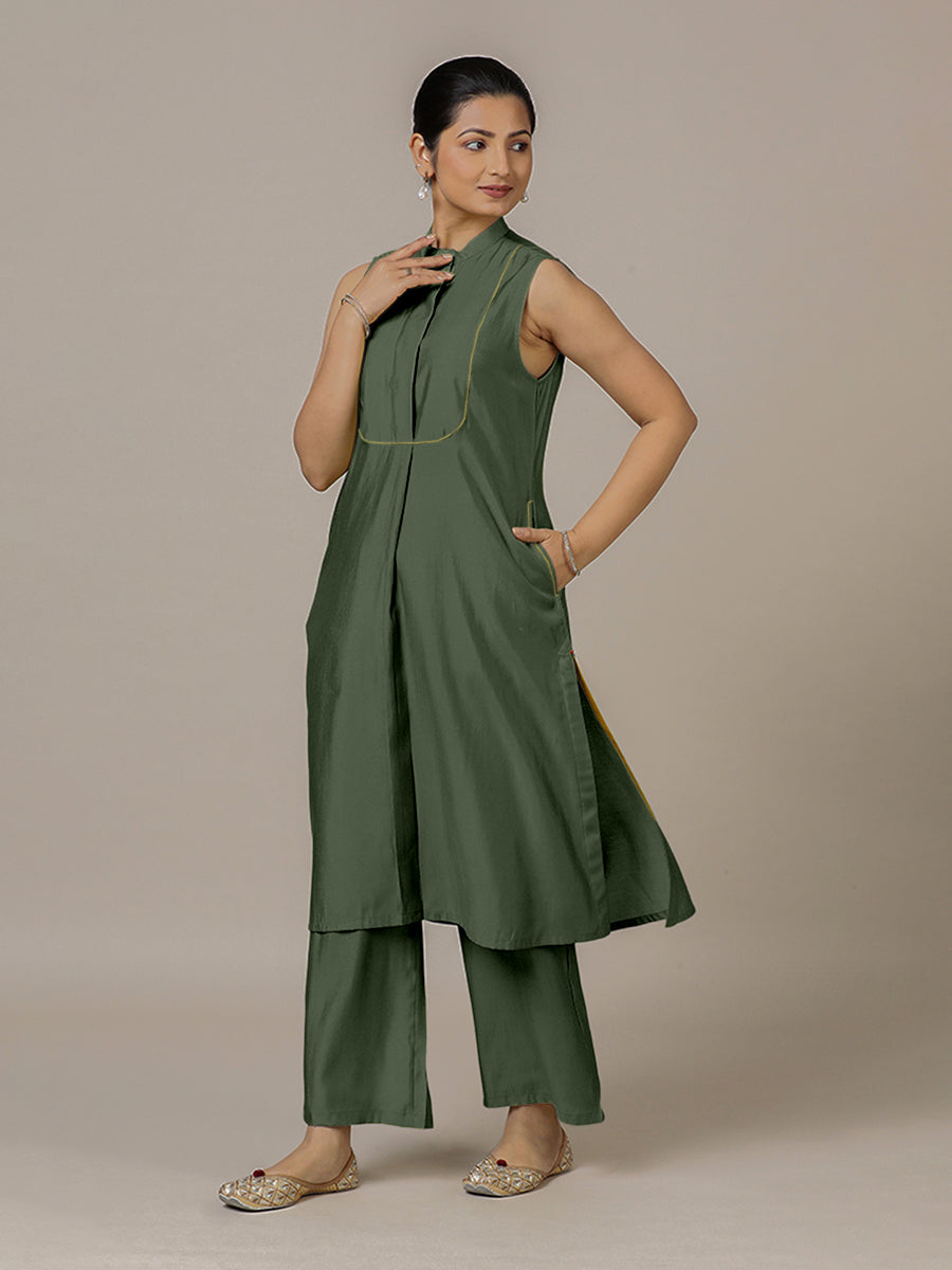 Eira x Rozaana Kurta, in Green Viscose, featuring sleeveless and band collar neckline, made for daily & work.