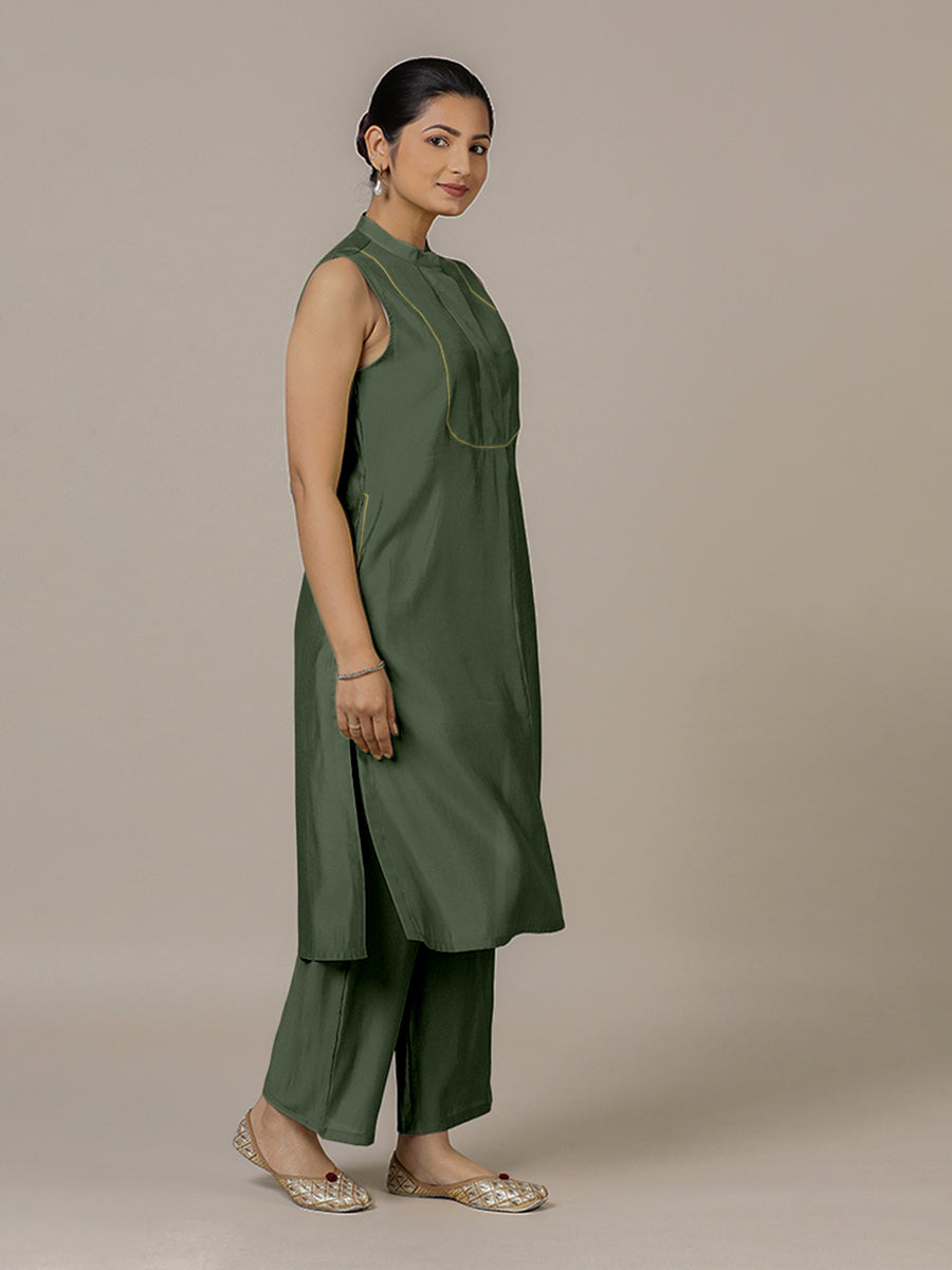 Eira x Rozaana Kurta, in Green Viscose, featuring sleeveless and band collar neckline, made for daily & work (view 7).