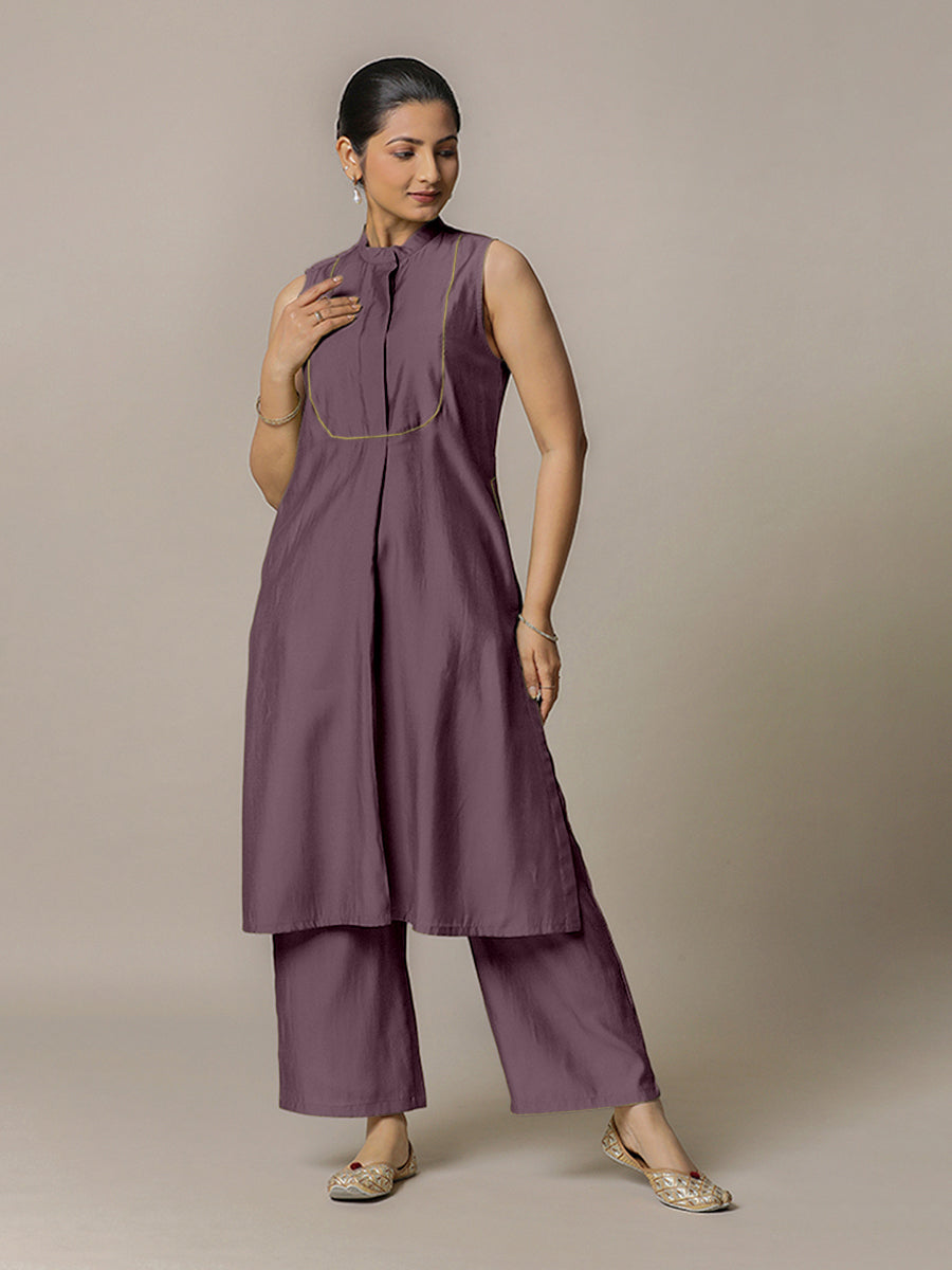 Eira x Rozaana Kurta, in Purple Viscose, featuring sleeveless and band collar neckline, made for daily & work (view 6).