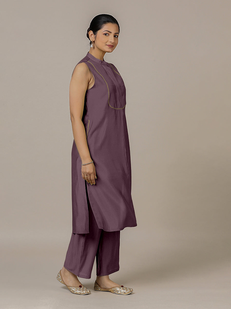 Eira x Rozaana Kurta, in Purple Viscose, featuring sleeveless and band collar neckline, made for daily & work (view 7).