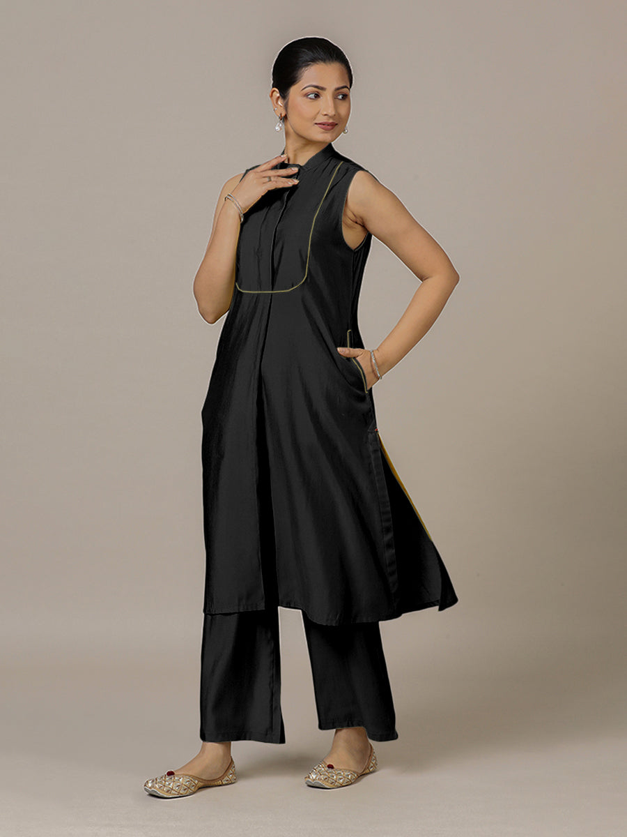 Eira x Rozaana Kurta, in Black Viscose, featuring sleeveless and band collar neckline, made for daily & work (view 8).