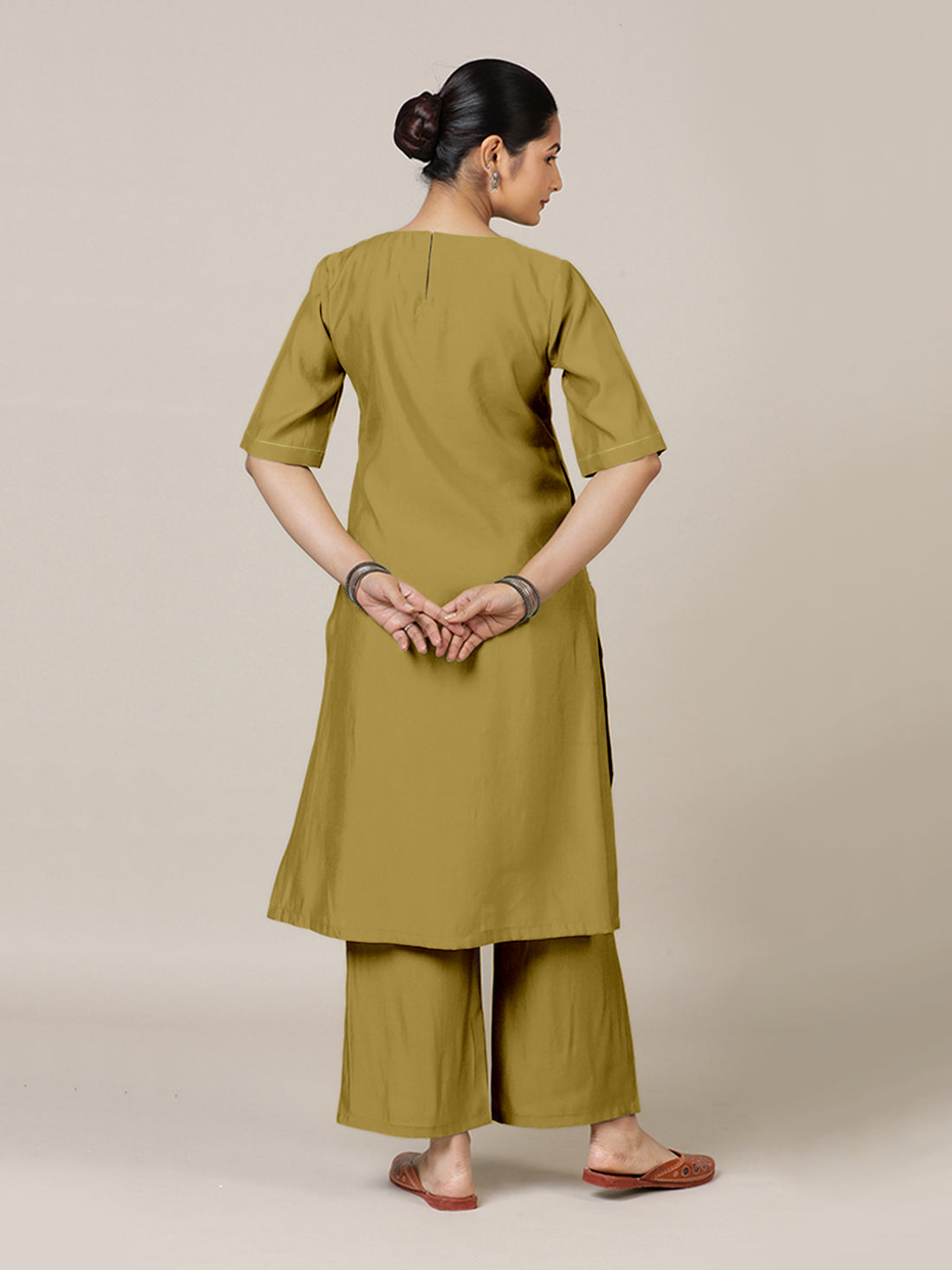Esha x Rozaana Kurta, in Yellow Viscose, featuring elbow sleeves and round neck with splitline, made for daily & work (view 2).