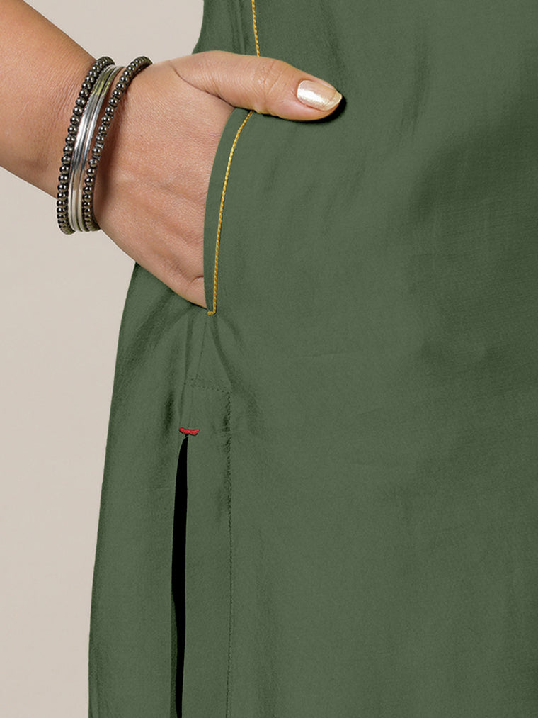 Esha x Rozaana Kurta, in Green Viscose, featuring elbow sleeves and round neck with splitline, made for daily & work (view 3).