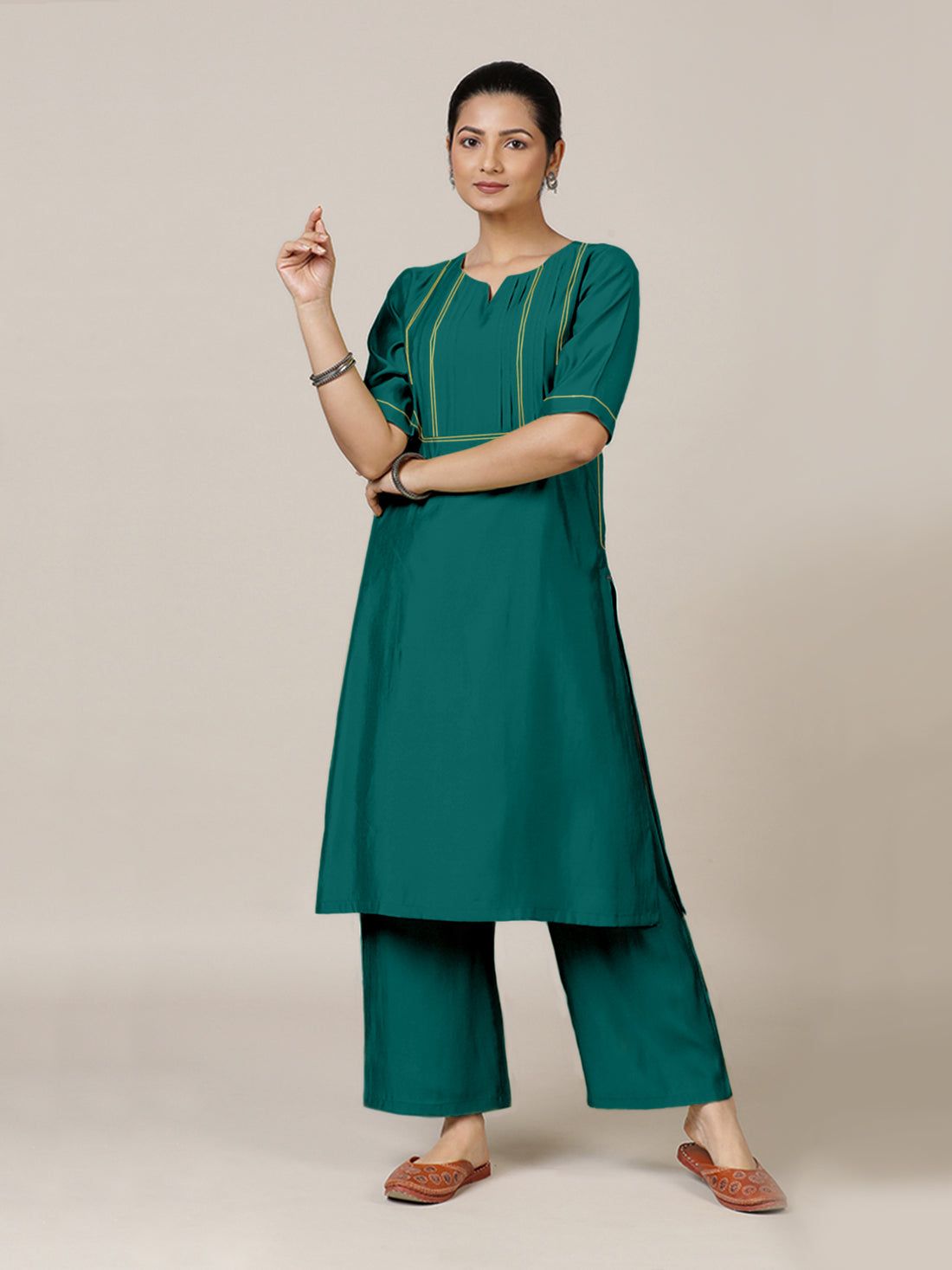 Esha x Rozaana Kurta, in Green Viscose, featuring elbow sleeves and round neck with splitline, made for daily & work (view 6).