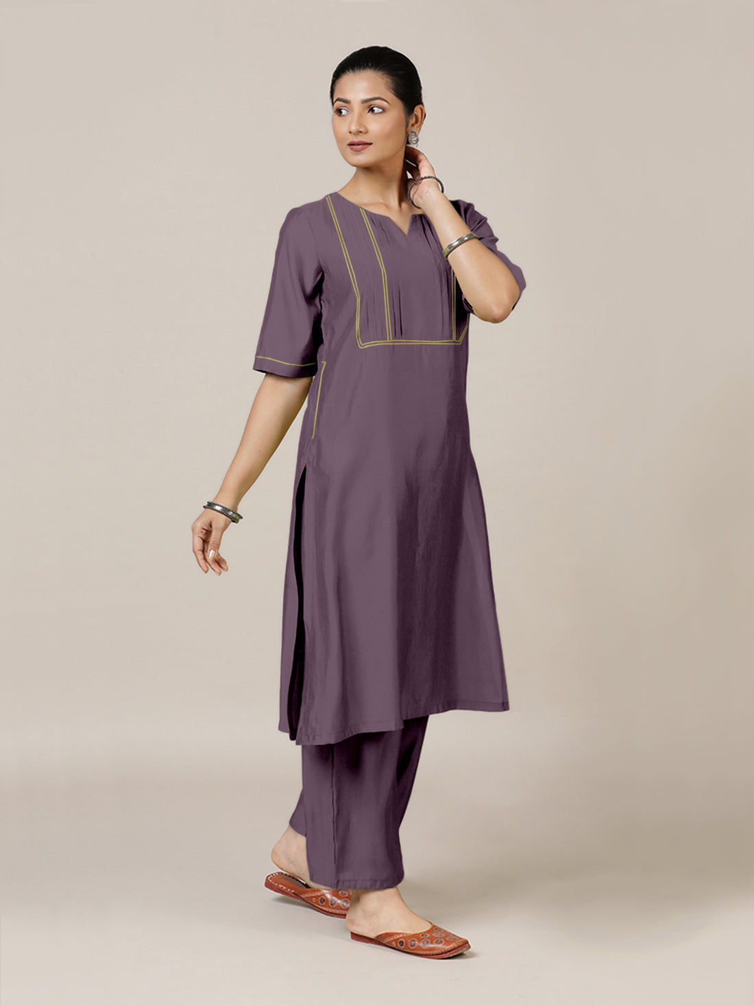 Esha x Rozaana Kurta, in Purple Viscose, featuring elbow sleeves and round neck with splitline, made for daily & work (view 8).