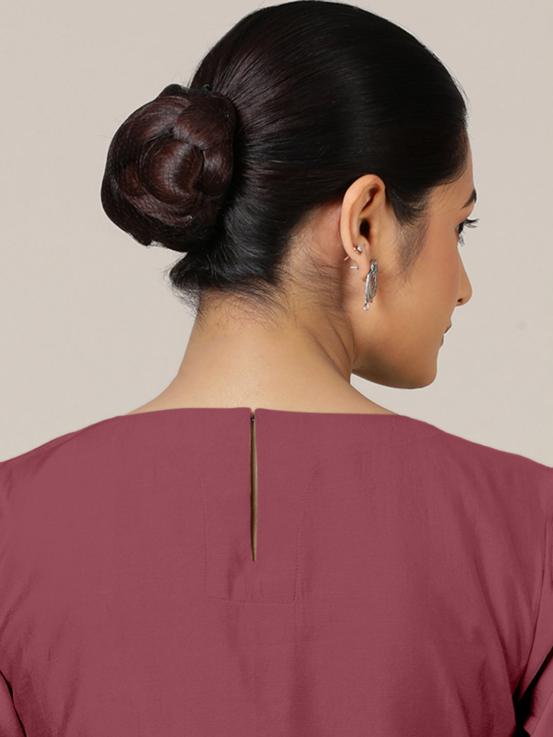 Esha x Rozaana Kurta, in Pink Viscose, featuring elbow sleeves and round neck with splitline, made for daily & work (view 5).