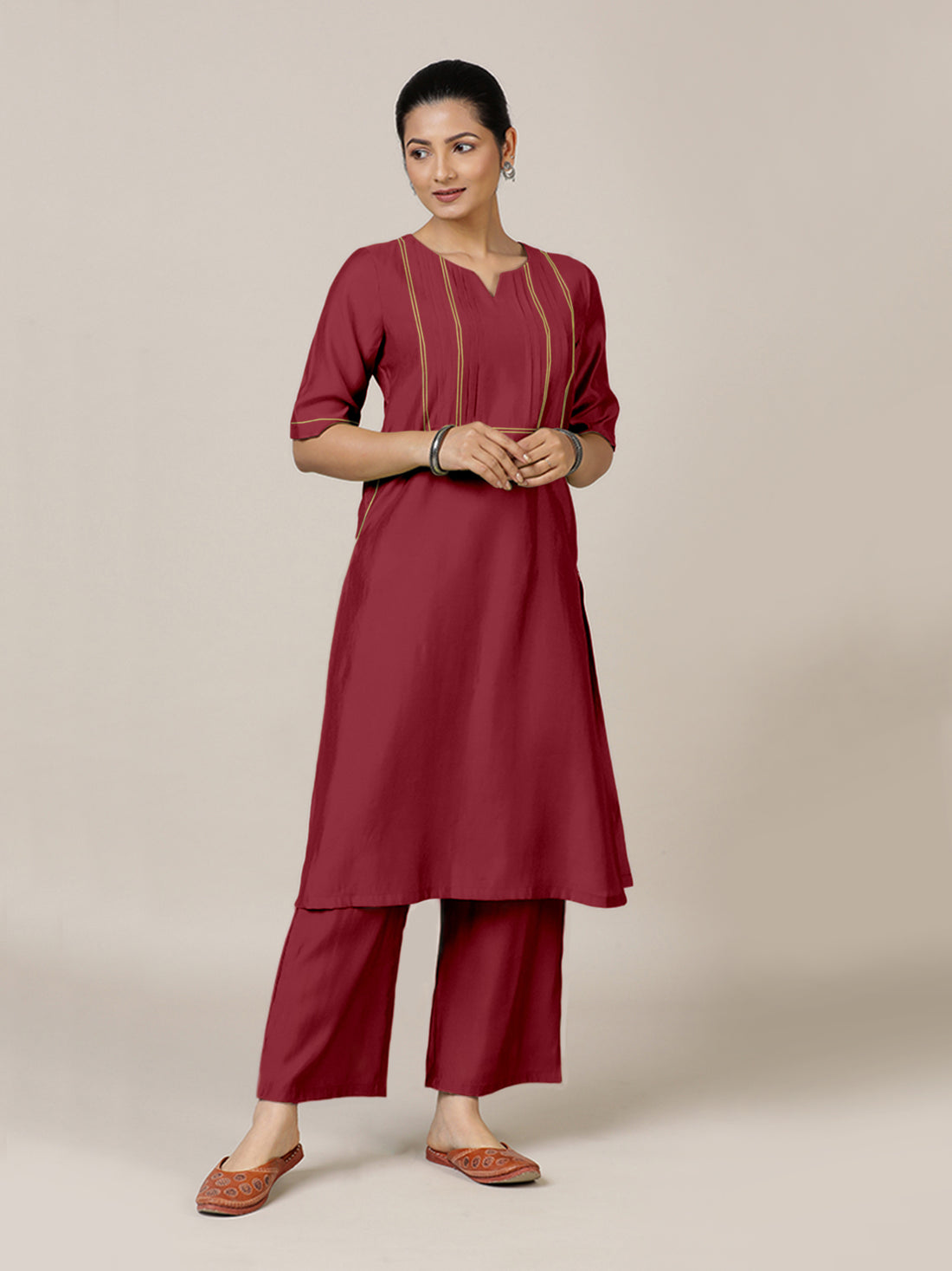 Esha x Rozaana Kurta, in Red Viscose, featuring elbow sleeves and round neck with splitline, made for daily & work (view 6).
