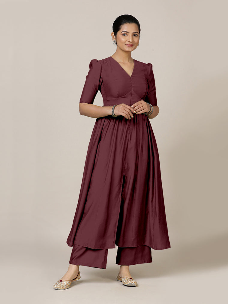 Faiza x Rozaana Kurta, in Maroon Viscose, featuring elbow sleeves and v-neckline, made for daily & work.